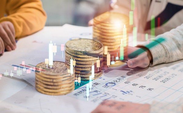 雷朋Meta智能眼镜销售激增 助力依视路陆逊梯卡上半年销售额突破140亿欧元